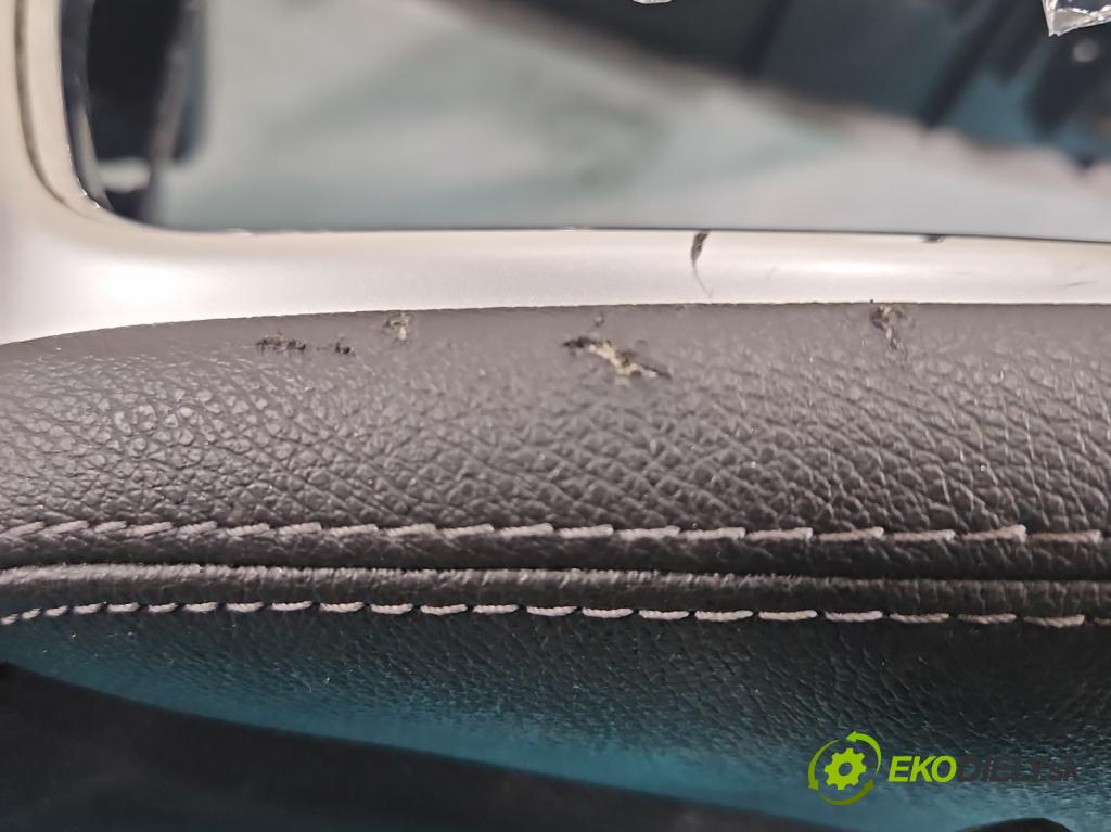 Nissan Qashqai II J11 2013-2021 1.6 dci 131 HP manual 96 kW 1598 cm3 5- operadlo 96930 4EA0A (Lakťová opierka)