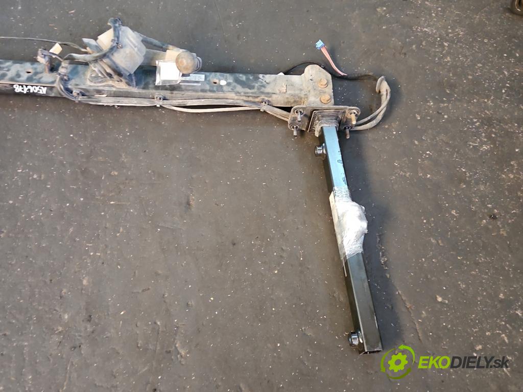 Mercedes E W212 2009-2016 2.2 CDI 136hp automatic 100 kW 2143 cm3 5- oko tažné A2123100204 (Tažné zařízení)