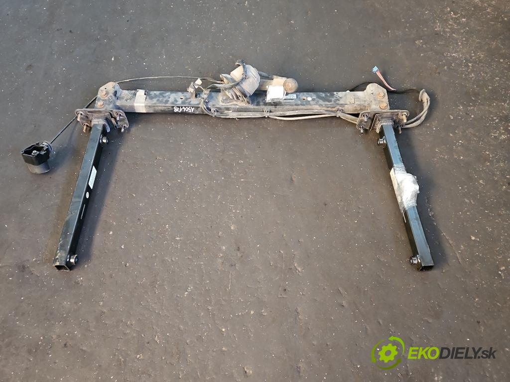 Mercedes E W212 2009-2016 2.2 CDI 136hp automatic 100 kW 2143 cm3 5- oko tažné A2123100204 (Tažné zařízení)