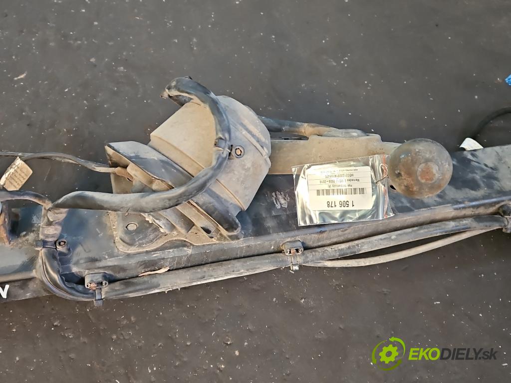 Mercedes E W212 2009-2016 2.2 CDI 136hp automatic 100 kW 2143 cm3 5- oko tažné A2123100204 (Tažné zařízení)