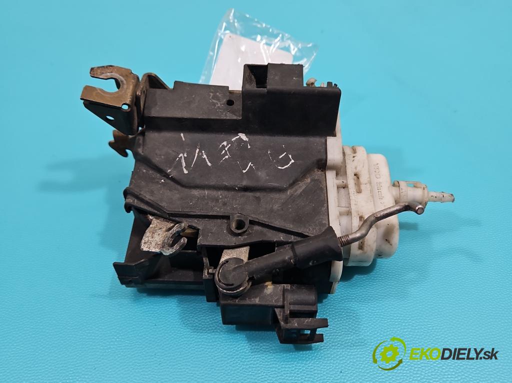 Audi A3 8L 1996-2003 1.8 20V 125 hp manual 92 kW 1781 cm3 3- zámek přední levý