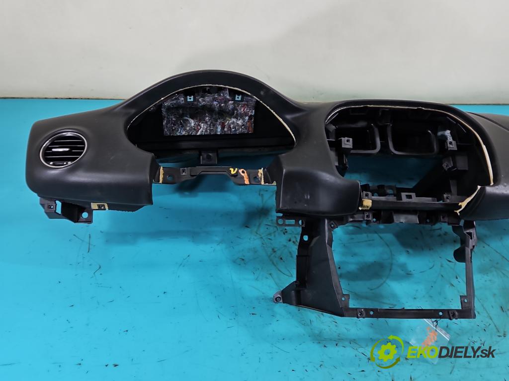 Lancia Delta III 2008-2014 1.4 T 120 hp manual 88 kW 1368 cm3 5- kokpit,přistrojova deska