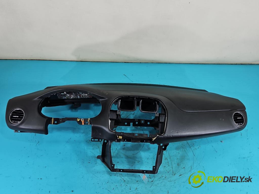 Lancia Delta III 2008-2014 1.4 T 120 hp manual 88 kW 1368 cm3 5- kokpit,přistrojova deska