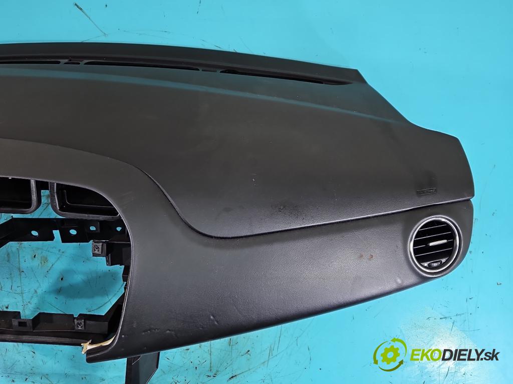 Lancia Delta III 2008-2014 1.4 T 120 hp manual 88 kW 1368 cm3 5- kokpit,přistrojova deska