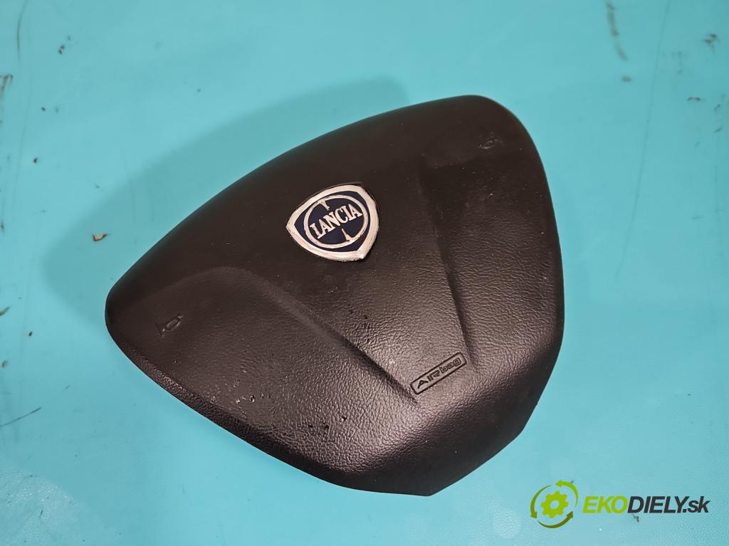 Lancia Delta III 2008-2014 1.4 T 120 hp manual 88 kW 1368 cm3 5- kokpit,přistrojova deska