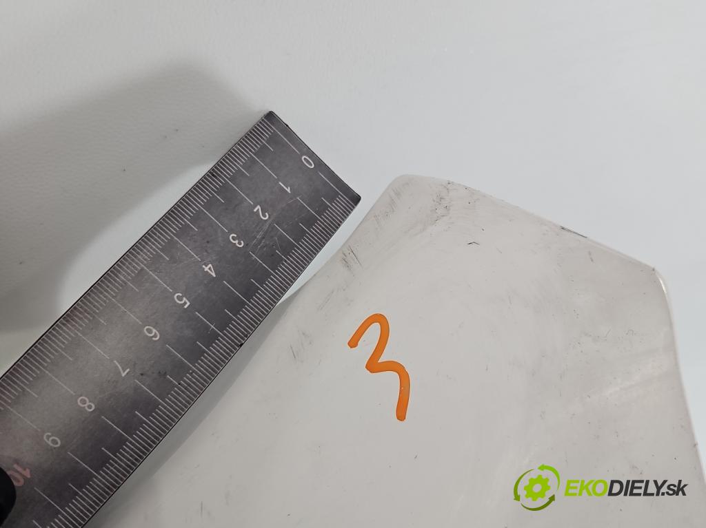 Toyota Corolla E11 1997-2002 1,4.0 16V 86 hp manual 63 kW 1332 cm3 3- blatnik přední levý  (Levý přední blatník)