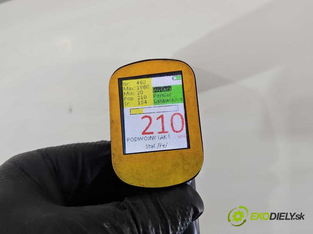 Toyota Corolla E11 1997-2002 1,4.0 16V 86 hp manual 63 kW 1332 cm3 3- blatnik přední levý  (Levý přední blatník)