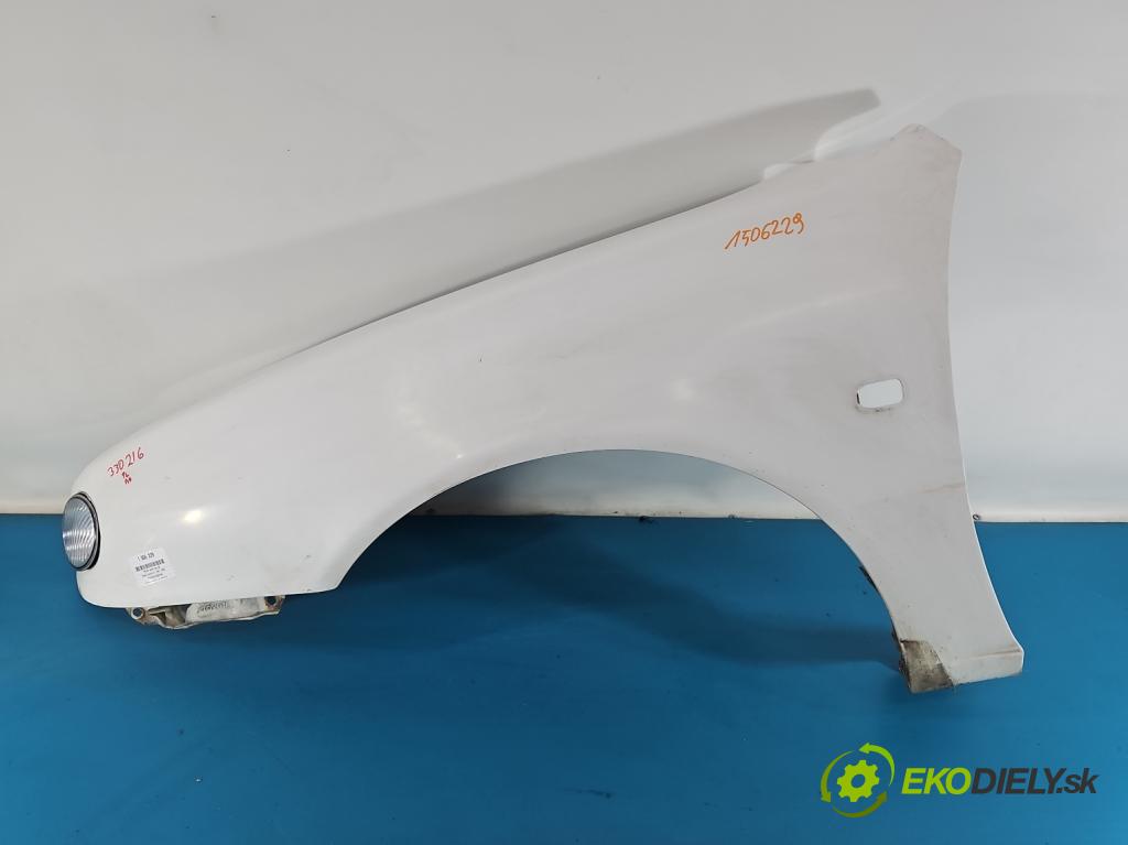 Toyota Corolla E11 1997-2002 1,4.0 16V 86 hp manual 63 kW 1332 cm3 3- blatnik přední levý  (Levý přední blatník)