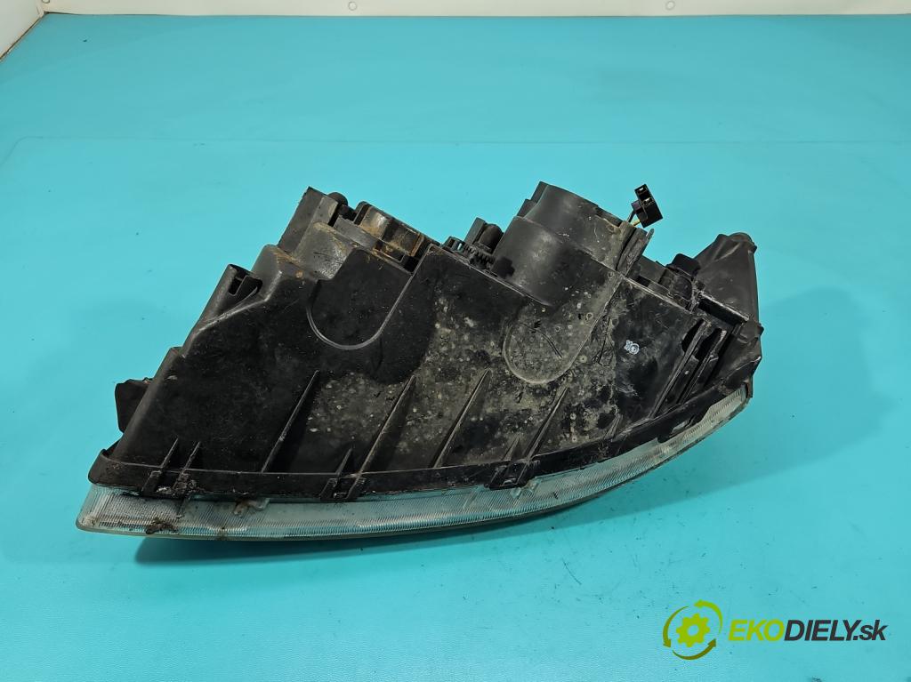 Hyundai Sonata V 2004-2009 2.4 16V 162 HP manual 119 kW 2359 cm3 4- Reflektor: pravý  (Svetlo predné pravé)