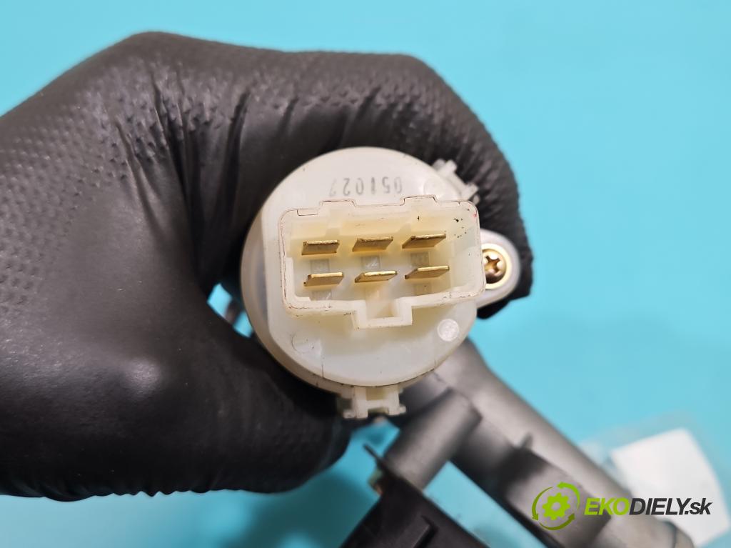 Hyundai Sonata V 2004-2009 2.4 16V 162 HP manual 119 kW 2359 cm3 4- Spínačka 95420-H1000 (Spínacia skrinka)