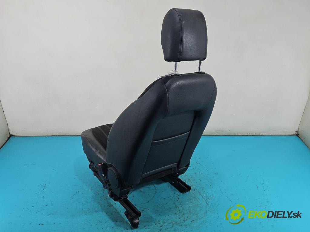 Lancia Delta III 2008-2014 1.4 T 120 HP manual 88 kW 1368 cm3 5- Sedačka pravý (Sedadlo)