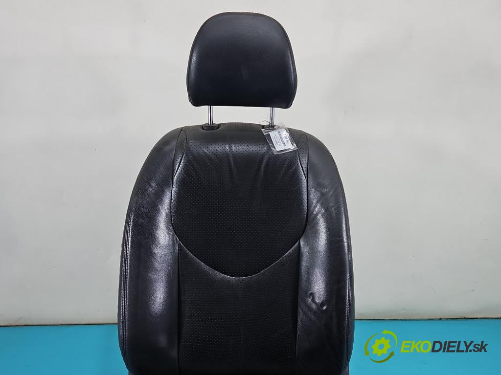 Toyota Rav4 III 2005-2012 2.2 D4D 136 HP manual 100 kW 2231 cm3 5- Sedačka ľavý  (Sedadlo)