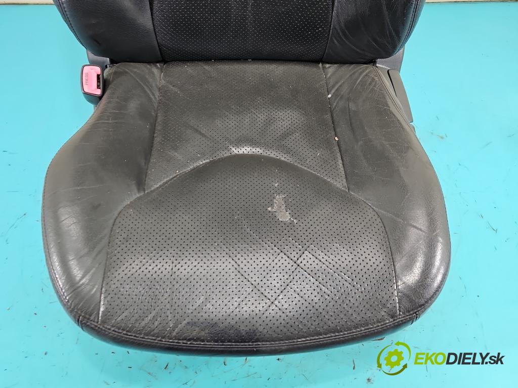 Toyota Rav4 III 2005-2012 2.2 D4D 136 HP manual 100 kW 2231 cm3 5- Sedačka ľavý  (Sedadlo)