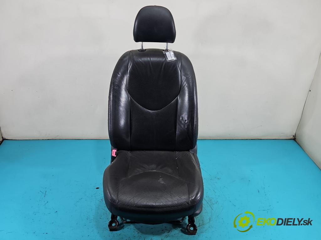 Toyota Rav4 III 2005-2012 2.2 D4D 136 HP manual 100 kW 2231 cm3 5- Sedačka ľavý  (Sedadlo)