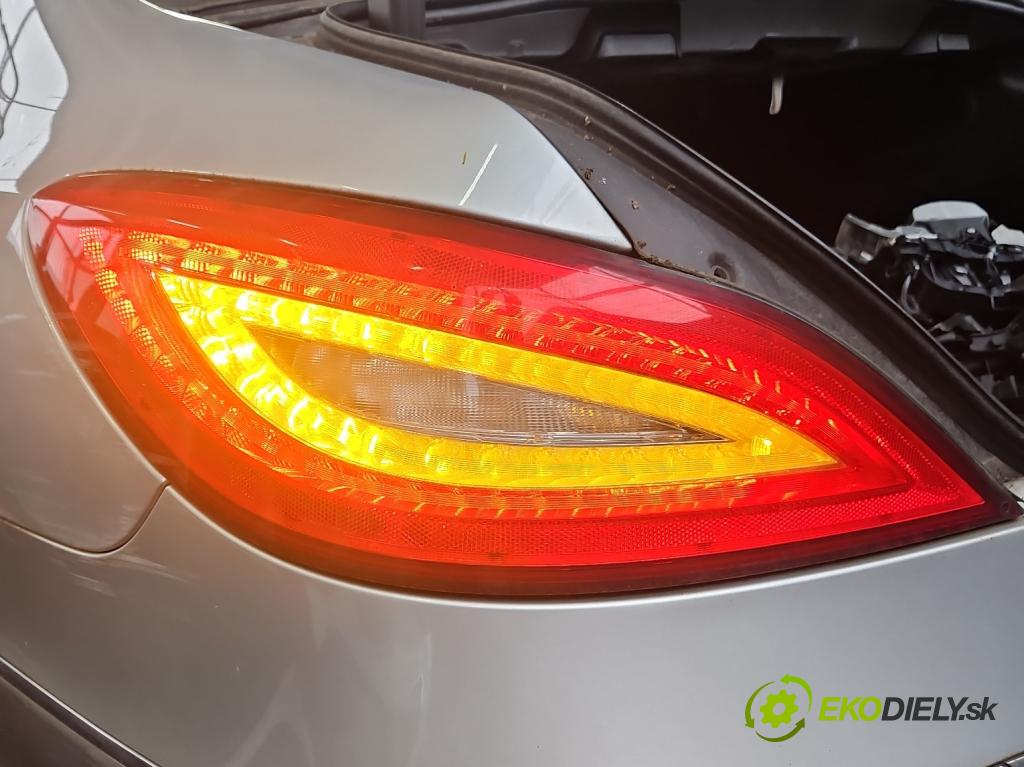 Mercedes CLS II C218 2010-2018 3.0 cdi (642853) 265KM automatic 195 kW 2987 cm3 4- svetlo / reflektor zadné ľavé A2189060158 (Kľučka dverí ostatné)