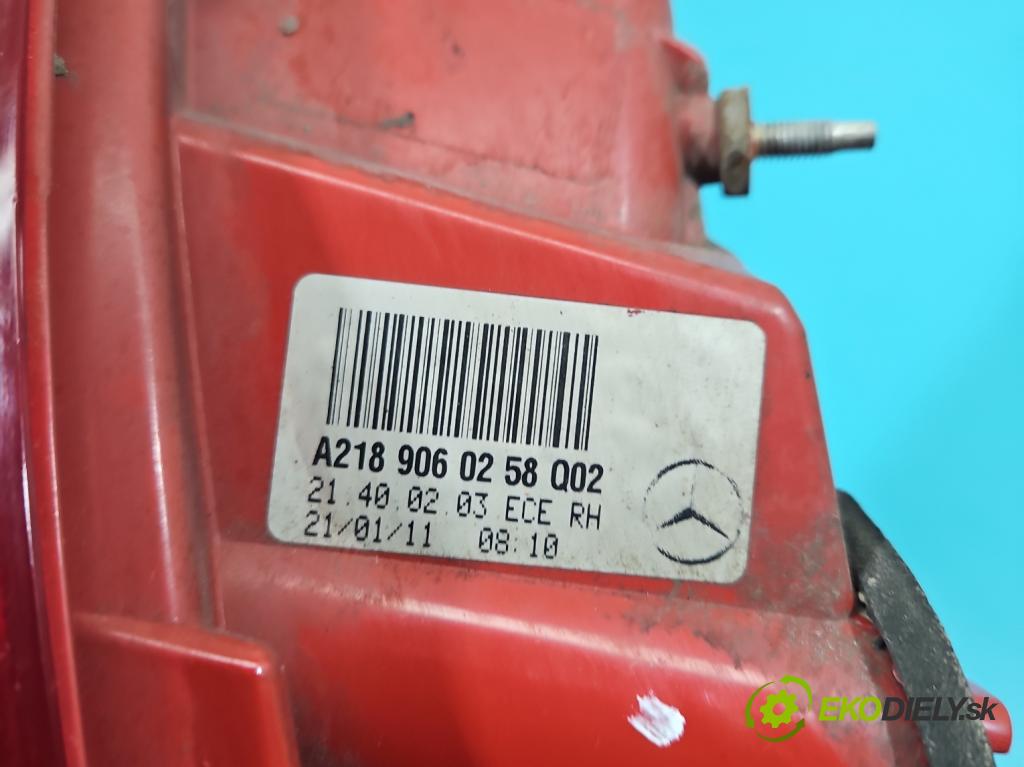 Mercedes CLS II C218 2010-2018 3.0 cdi (642853) 265KM automatic 195 kW 2987 cm3 4- svetlo / reflektor zadné pravé A2189060258 (Kľučka dverí ostatné)