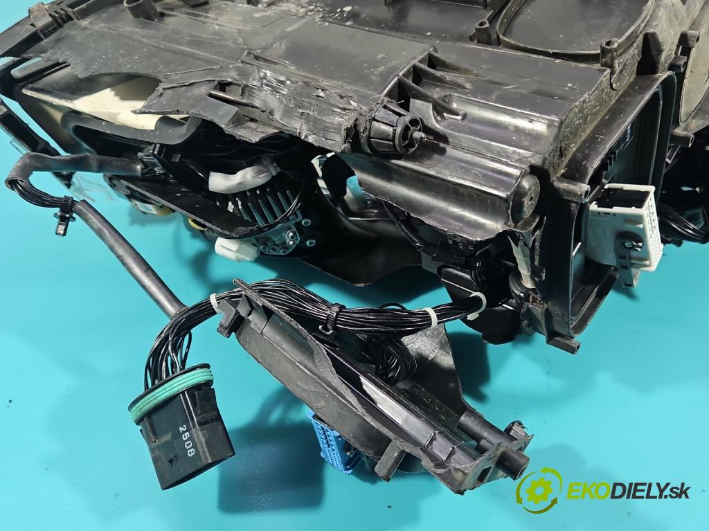 Mercedes CLS II C218 2010-2018 3.0 cdi (642853) 265KM automatic 195 kW 2987 cm3 4- Reflektor: ľavý A2188204761 (Kľučka dverí ostatné)