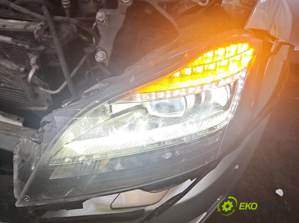 Mercedes CLS II C218 2010-2018 3.0 cdi (642853) 265KM automatic 195 kW 2987 cm3 4- Reflektor: ľavý A2188204761 (Kľučka dverí ostatné)