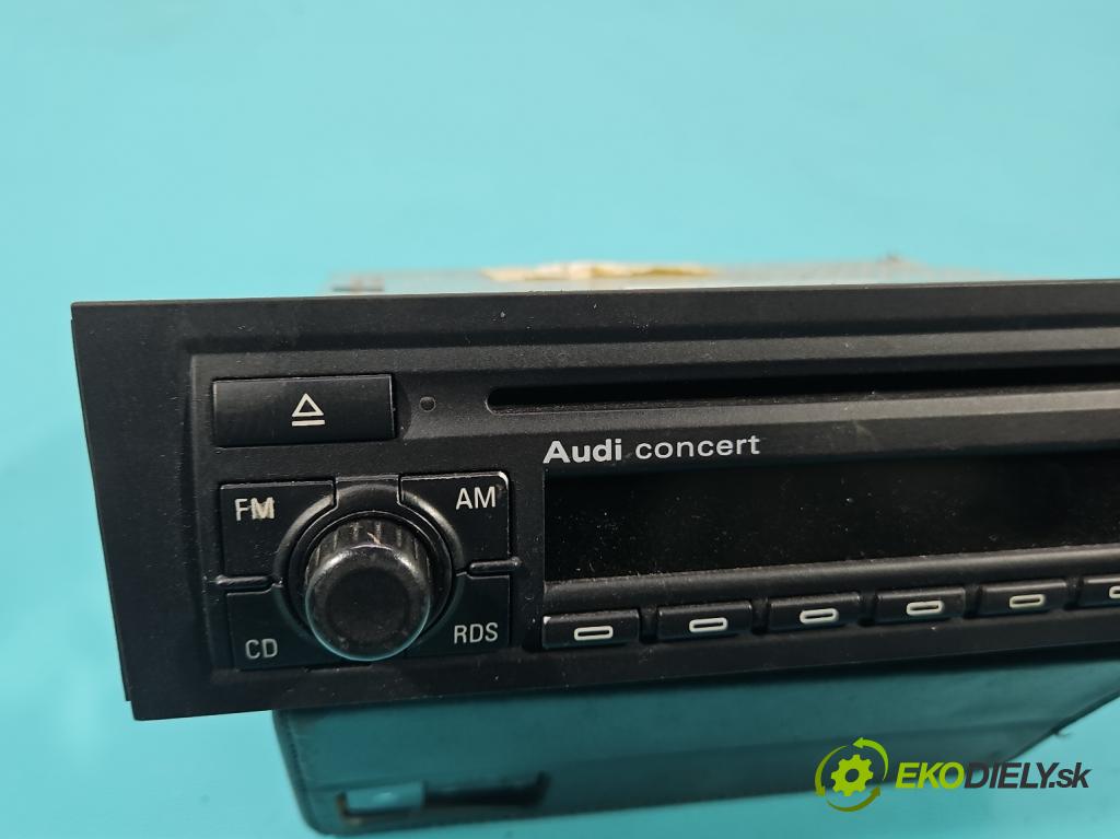 Audi A3 8P 2003-2012 1.6 FSI 116 HP manual 85 kW 1598 cm3 3- Radio originál