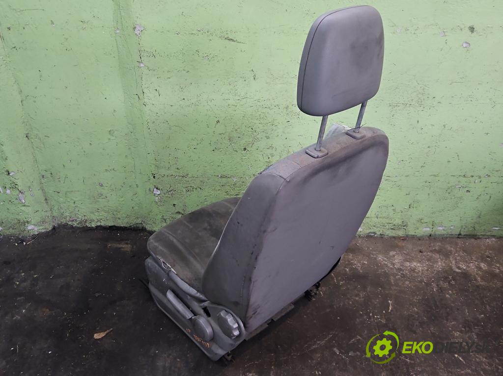 Vw Crafter 2006-2016 2.5 tdi 109 HP manual 80 kW 2461 cm3 4- Sedačka ľavý  (Sedadlo)