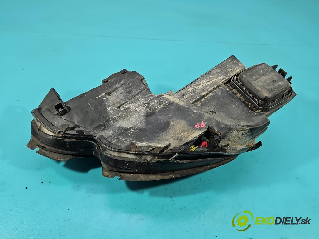 Smart Forfour I 2004-2006 1.3 16V 95 HP manual 70 kW 1332 cm3 5- Reflektor: pravý A4545400654 (Svetlo predné pravé)