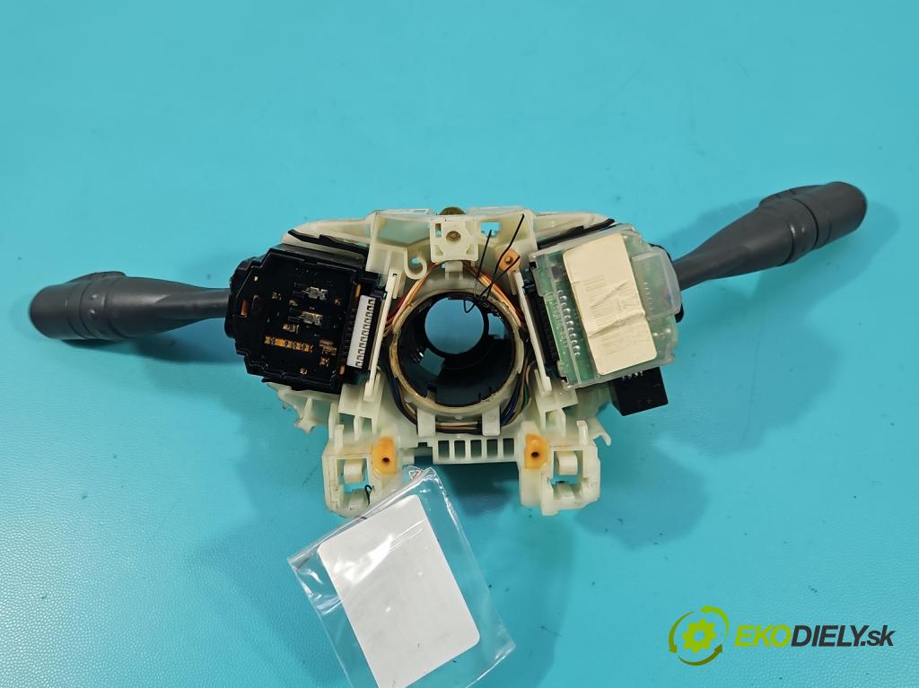 Smart Forfour I 2004-2006 1.3 16V 95 HP manual 70 kW 1332 cm3 5- prepínač komplex: A4545401244 (Prepínacie páčky pod volantom)