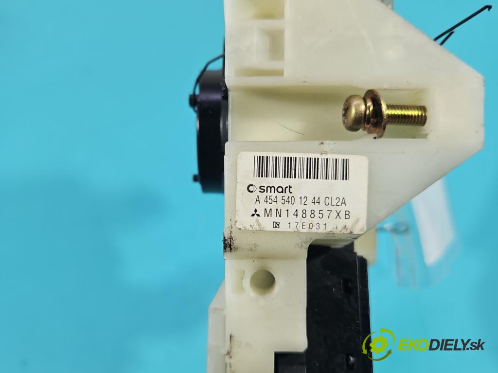 Smart Forfour I 2004-2006 1.3 16V 95 HP manual 70 kW 1332 cm3 5- prepínač komplex: A4545401244 (Prepínacie páčky pod volantom)