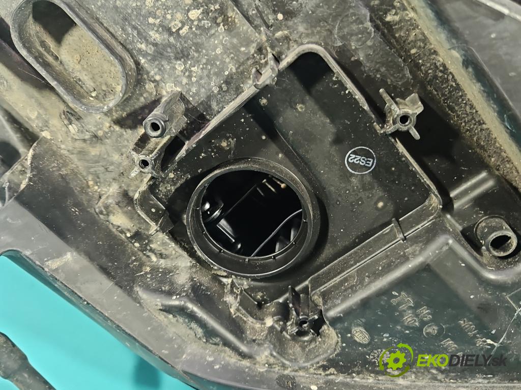 Audi A6 C7 2011-2018 3.0 tdi 204 HP automatic 150 kW 2967 cm3 4- Reflektor: ľavý 4G0941005 (Kľučka dverí ostatné)