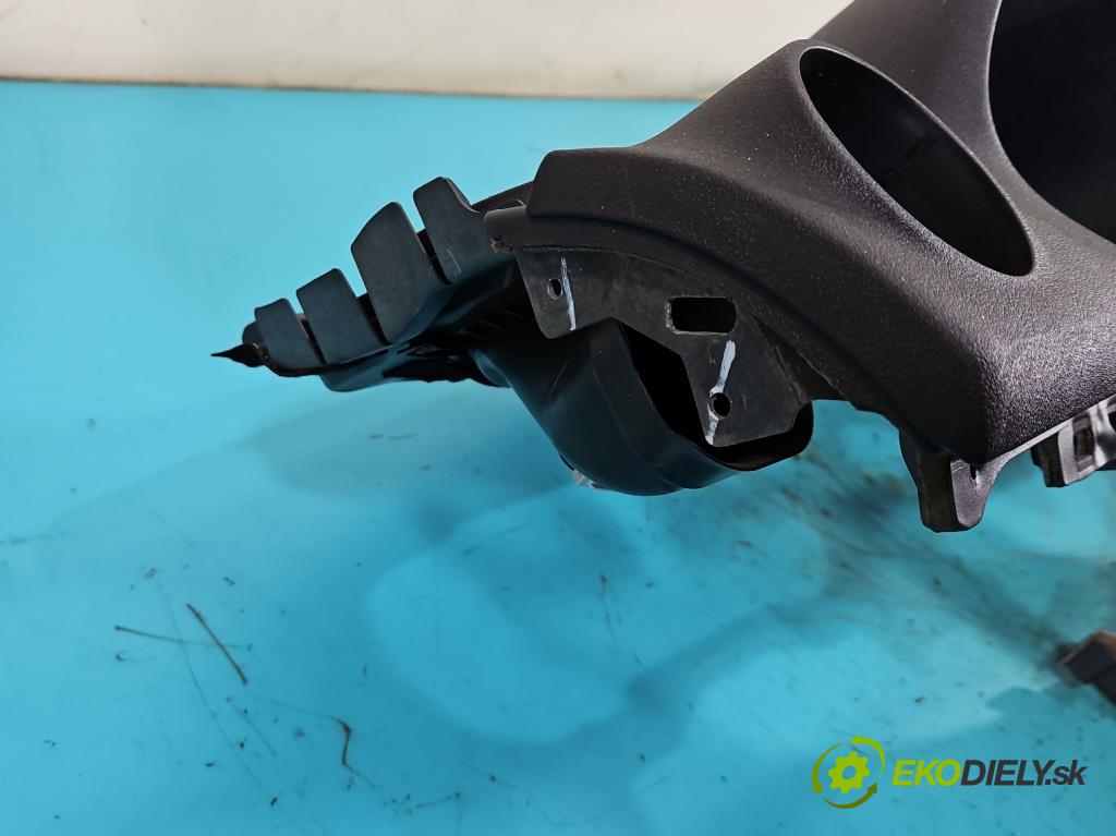 Audi A3 8P 2003-2012 1.6 FSI 116 hp manual 85 kW 1598 cm3 3- kokpit,přistrojova deska