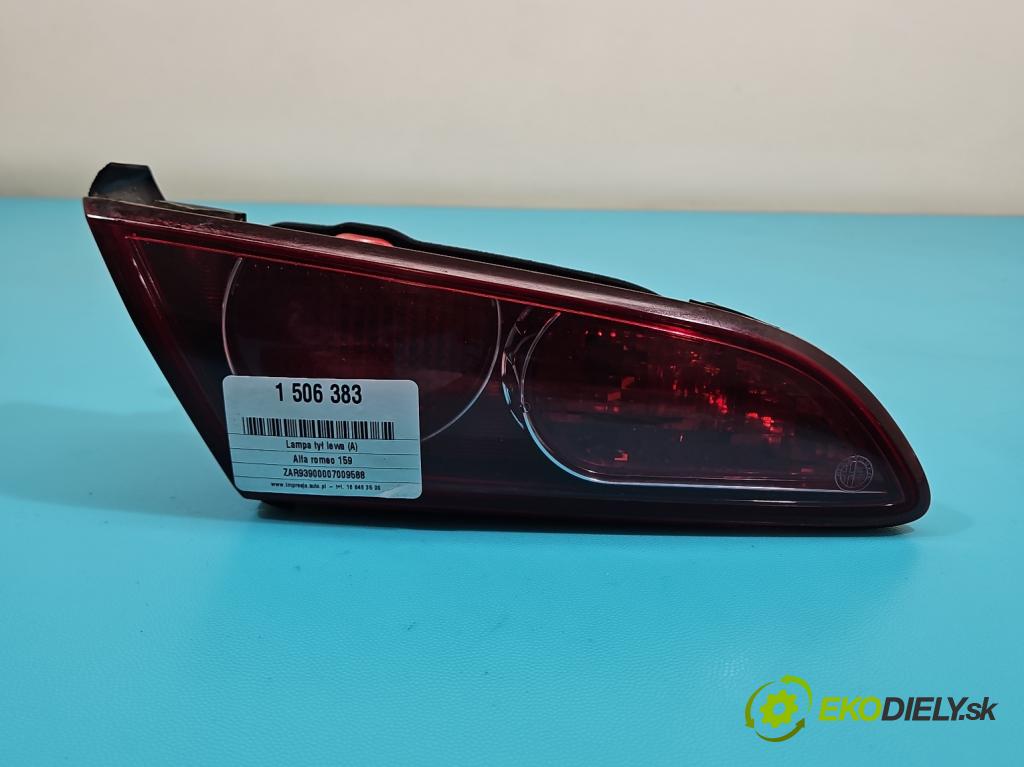 Alfa romeo 159 2.2 JTS 185 HP manual 136 kW 2198 cm3 4- svetlo / reflektor zadné ľavé 939298002 (Kľučka dverí ostatné)
