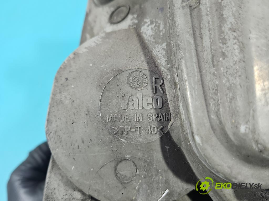 Vw LT II 1996-2006 2.5 tdi 109 HP manual 80 kW 2461 cm3 5- Reflektor: pravý  (Svetlo predné pravé)