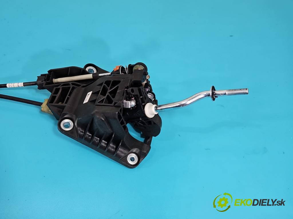 Mazda 5  2005-2010 2.0 16V 145 HP manual 107 kW 1999 cm3 5- Páka: Změny: stupeň,rýchlosť 8159025200 (Rýchlostná páka (kulisa))