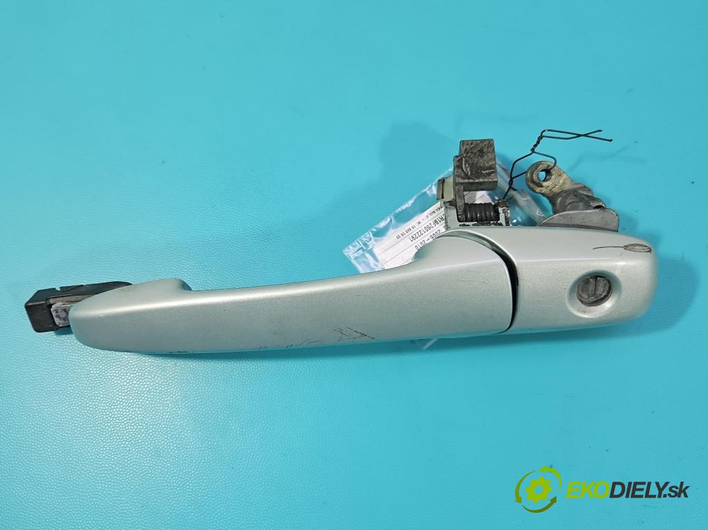 Mazda 5  2005-2010 2.0 16V 145 HP manual 107 kW 1999 cm3 5- rukoväť predné ľavé mimo:  (Kľučka dverí vonkajšia predná ľavá)