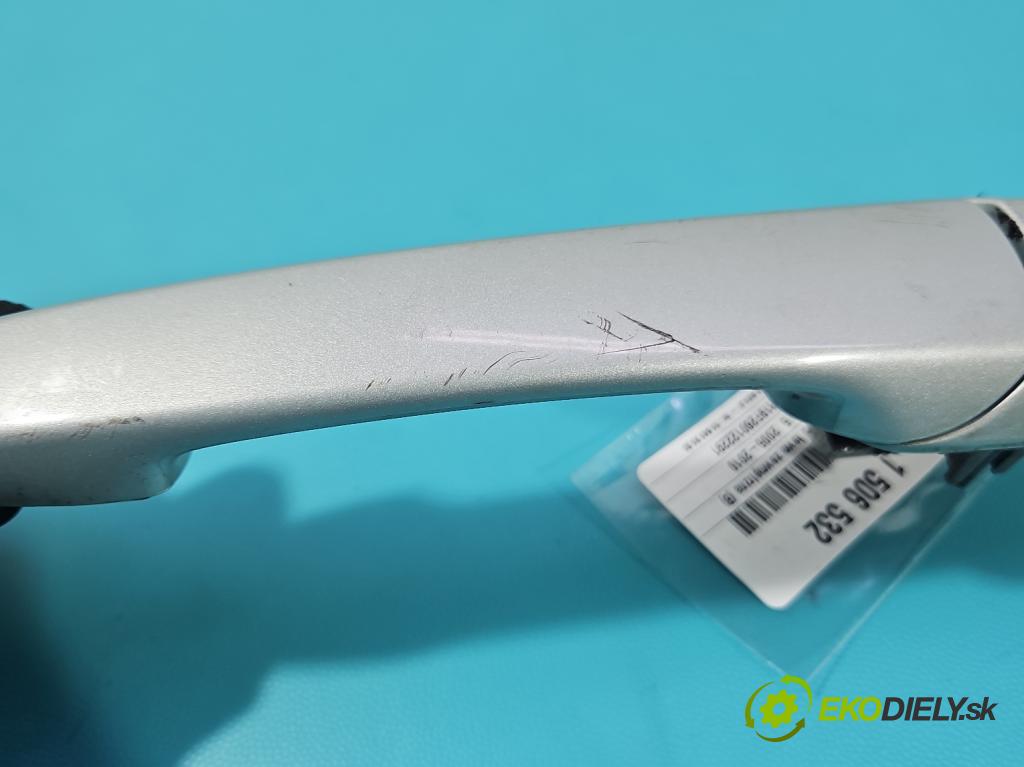 Mazda 5  2005-2010 2.0 16V 145 HP manual 107 kW 1999 cm3 5- rukoväť predné ľavé mimo:  (Kľučka dverí vonkajšia predná ľavá)