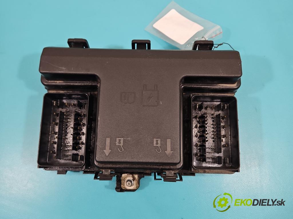 Ford Mondeo Mk5 2014-2022 2.0 tdci 179KM automatic 132 kW 1997 cm3 5- skříňka pojistková FG9T14A067EB (Pojistková skříňka)