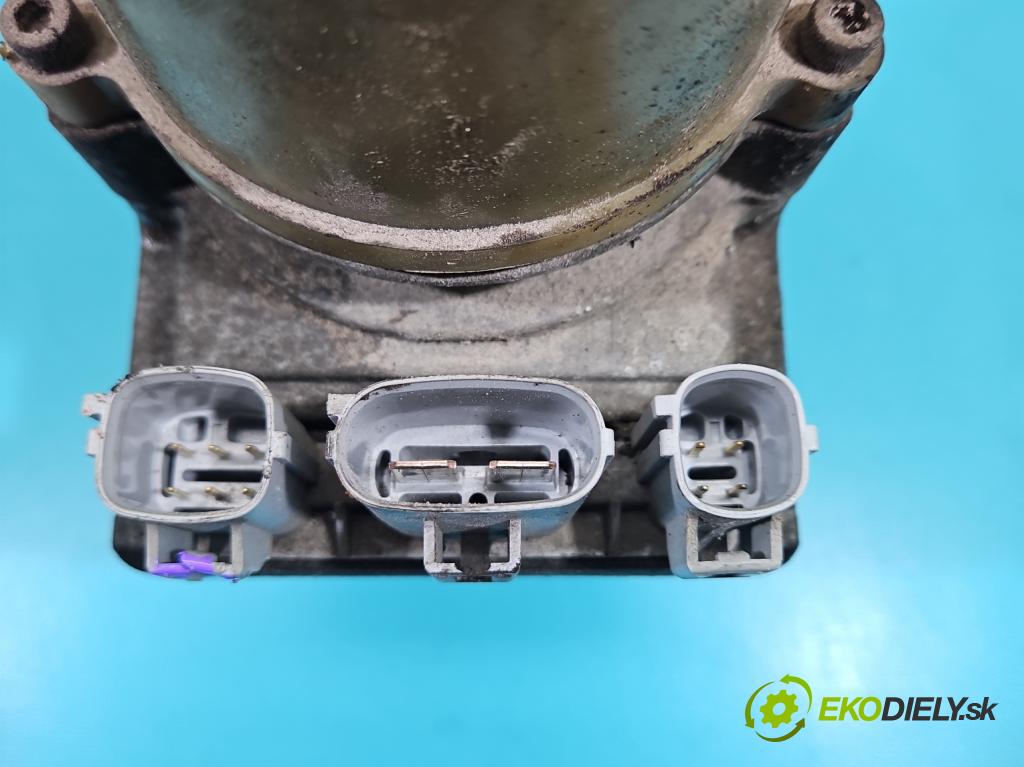 Mazda 5  2005-2010 2.0 16V 145 hp manual 107 kW 1999 cm3 5- čerpadlo posilovač 995-11605-1 (Servočerpadlo)