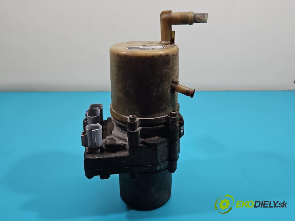 Mazda 5  2005-2010 2.0 16V 145 hp manual 107 kW 1999 cm3 5- čerpadlo posilovač 995-11605-1 (Servočerpadlo)