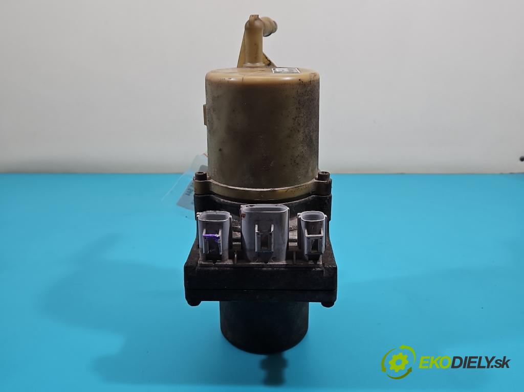 Mazda 5  2005-2010 2.0 16V 145 hp manual 107 kW 1999 cm3 5- čerpadlo posilovač 995-11605-1 (Servočerpadlo)