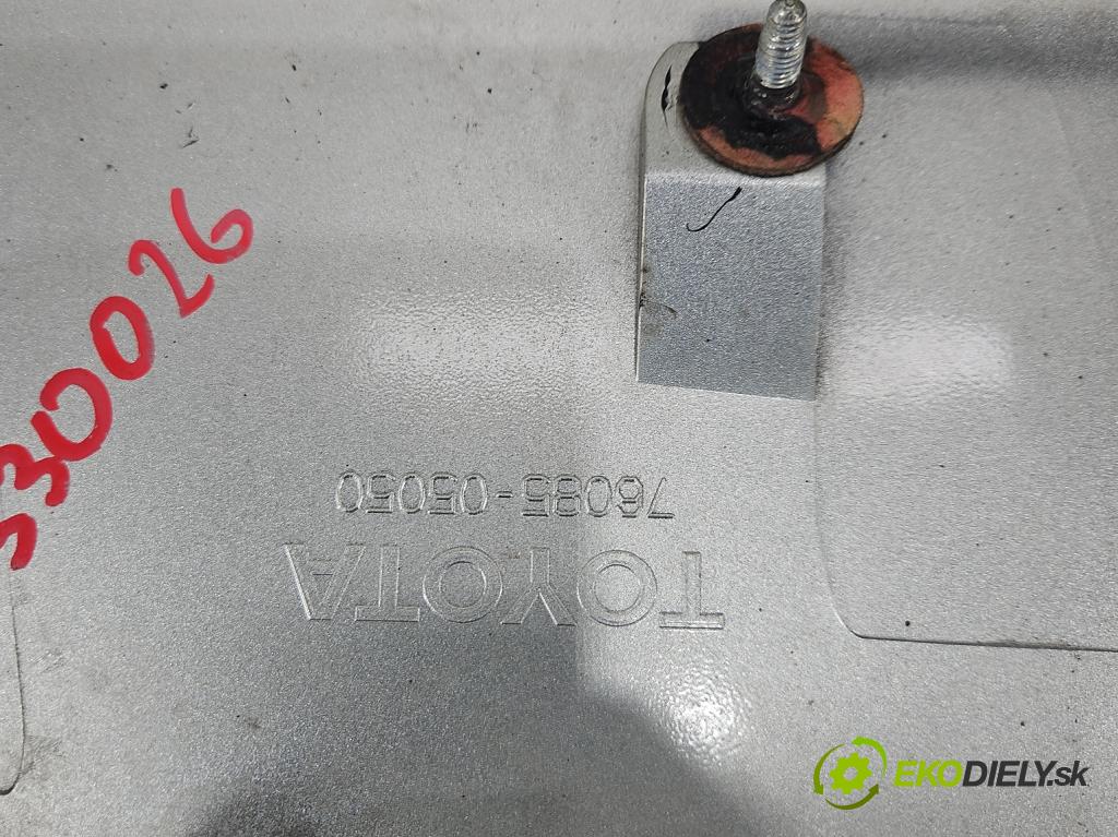 Toyota Avensis II T25 2003-2008 2.2 D-CAT 177 hp manual 130 kW 2231 cm3 5- spoiler 76085-05050 (Spoiler)