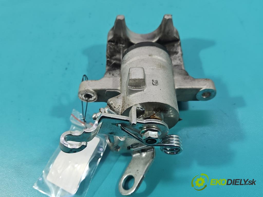 Audi A3 8P 2003-2012 1.6 FSI 116 hp manual 85 kW 1598 cm3 3- brzdič zadní pravý  (Klika dveří ostatní)