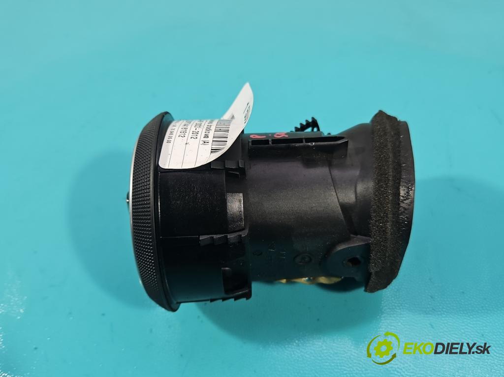 Audi A3 8P 2003-2012 1.6 FSI 116 HP manual 85 kW 1598 cm3 3- Mřížka: kúrenia stredová 8P0820901A (Mriežka kúrenia (fukár))