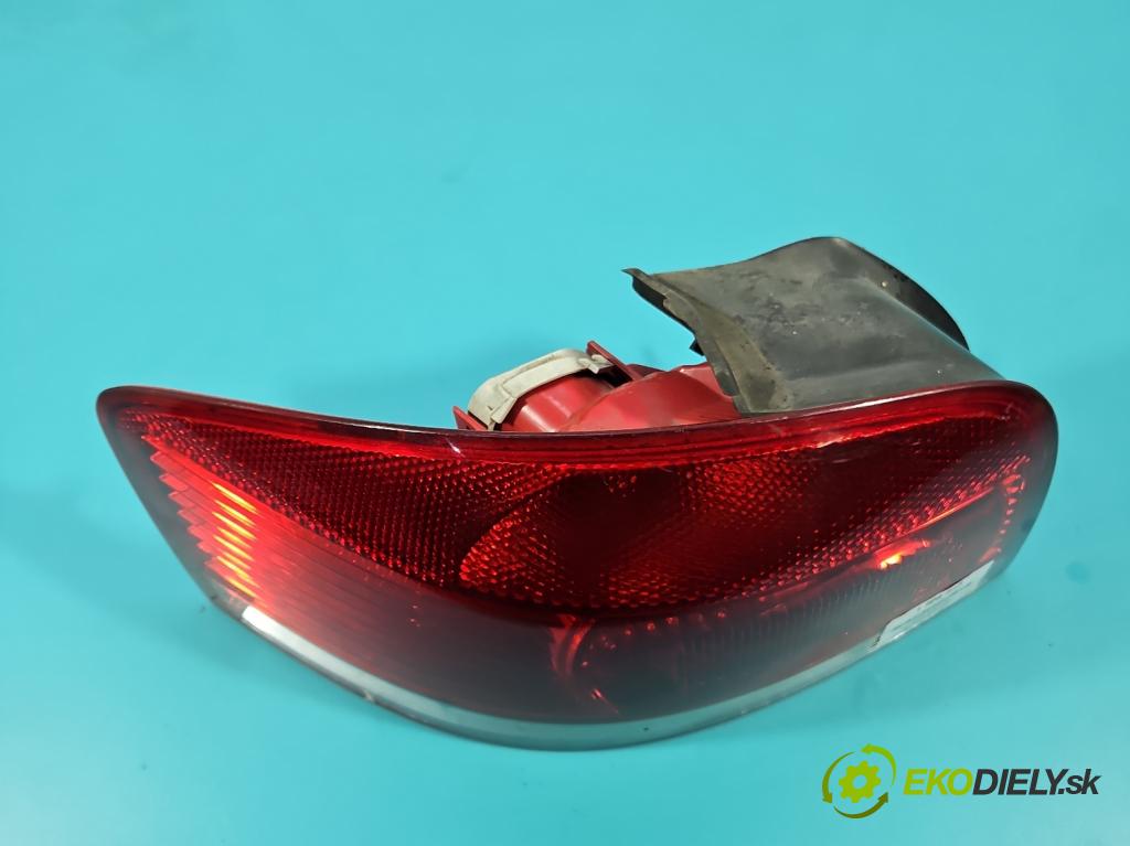 Audi A3 8P 2003-2012 1.6 FSI 116 HP manual 85 kW 1598 cm3 3- svetlo / reflektor zadné ľavé 8P0945095A (Kľučka dverí ostatné)