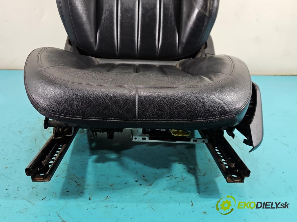 Mercedes CLS II C218 2010-2018 3.0 cdi 265KM automatic 195 kW 2987 cm3 4- Sedačka ľavý  (Sedadlo)