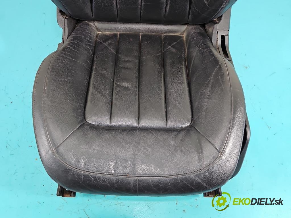 Mercedes CLS II C218 2010-2018 3.0 cdi 265KM automatic 195 kW 2987 cm3 4- Sedačka ľavý  (Sedadlo)