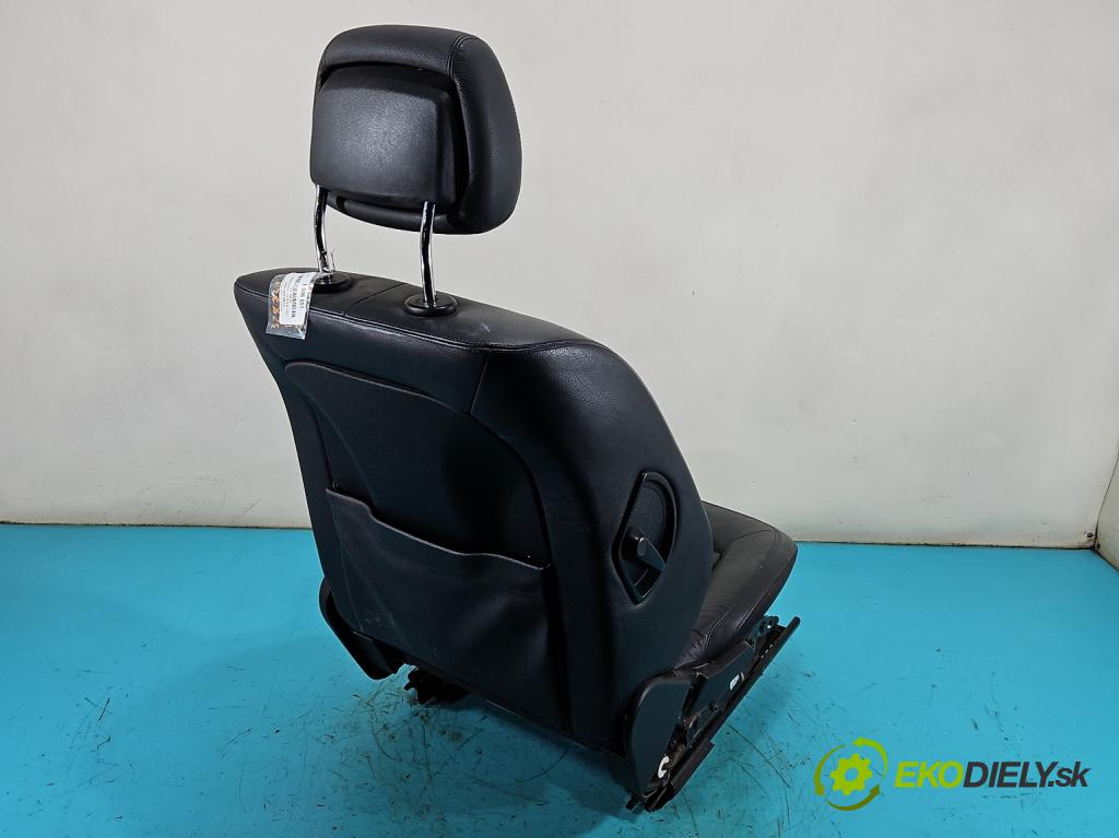 Mercedes CLS II C218 2010-2018 3.0 cdi 265KM automatic 195 kW 2987 cm3 4- Sedačka ľavý  (Sedadlo)