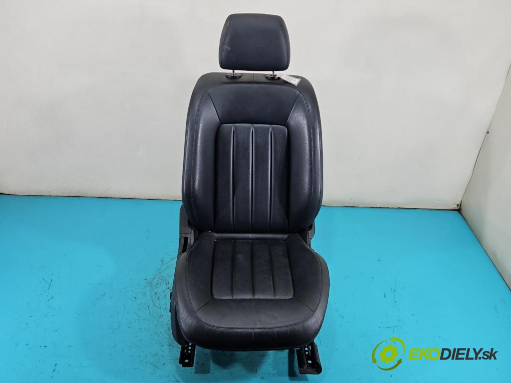 Mercedes CLS II C218 2010-2018 3.0 cdi (642853) 265KM automatic 195 kW 2987 cm3 4- Sedačka pravý  (Sedadlo)