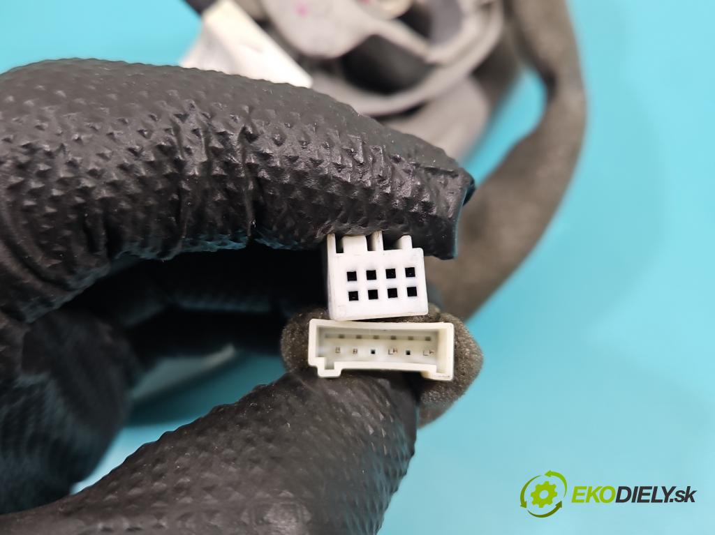 Mercedes CLS II C218 2010-2018 3.0 cdi (642853) 265KM automatic 195 kW 2987 cm3 4- zrkadlo uvnitř:  (Spätné zrkadlo vnútorné)