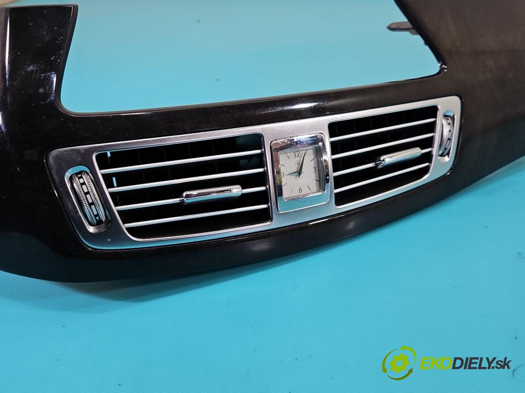 Mercedes CLS II C218 2010-2018 3.0 cdi (642853) 265KM automatic 195 kW 2987 cm3 4- Mřížka: kúrenia stredová 2185408106 (Mriežka kúrenia (fukár))