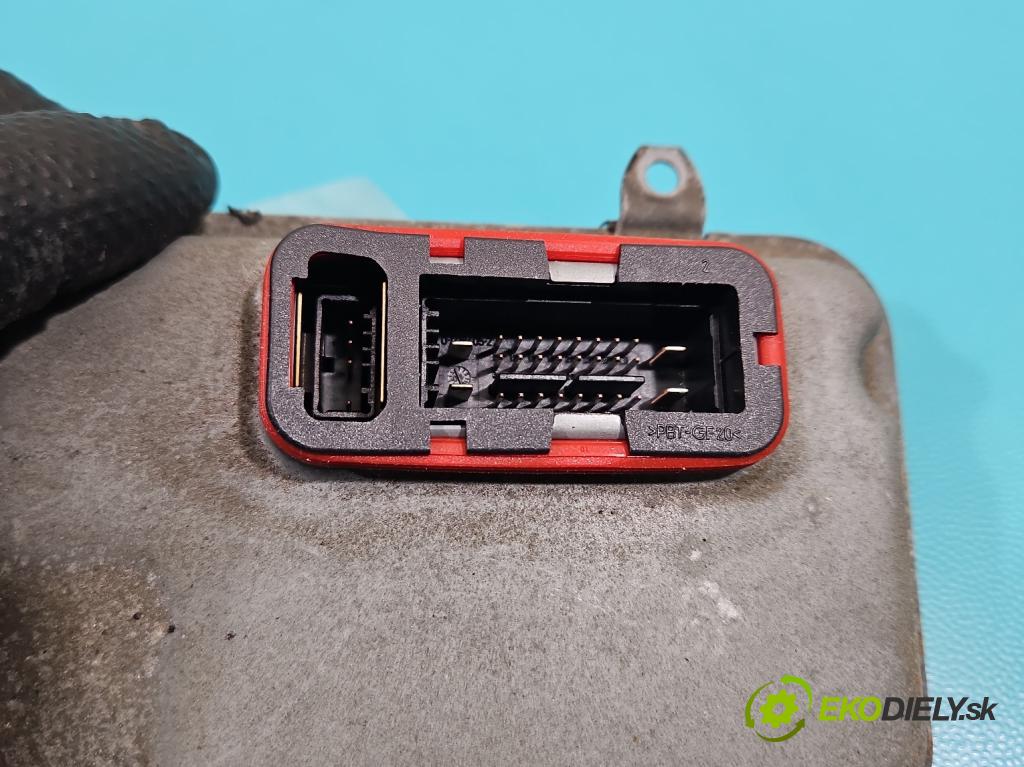 Mercedes CLS II C218 2010-2018 3.0 cdi (642853) 265KM automatic 195 kW 2987 cm3 4- střídač: xenon A2188202126 (Riadiaca jednotka xenónu)