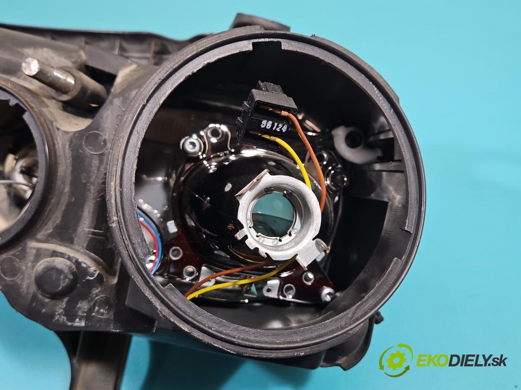 Alfa romeo 159 2.2 JTS 185 hp manual 136 kW 2198 cm3 4- světlo pravý 60682088 (Pravé přední světlo)